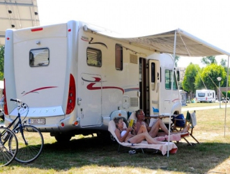 Emplacement camping-car